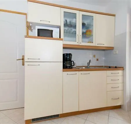 Marianne Apartament Vinkuran