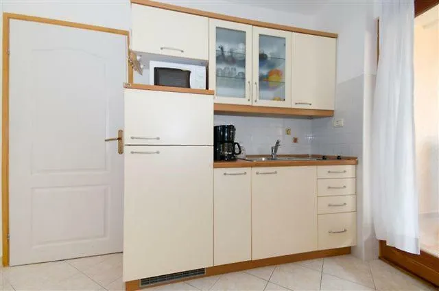 Marianne Apartman Vinkuran